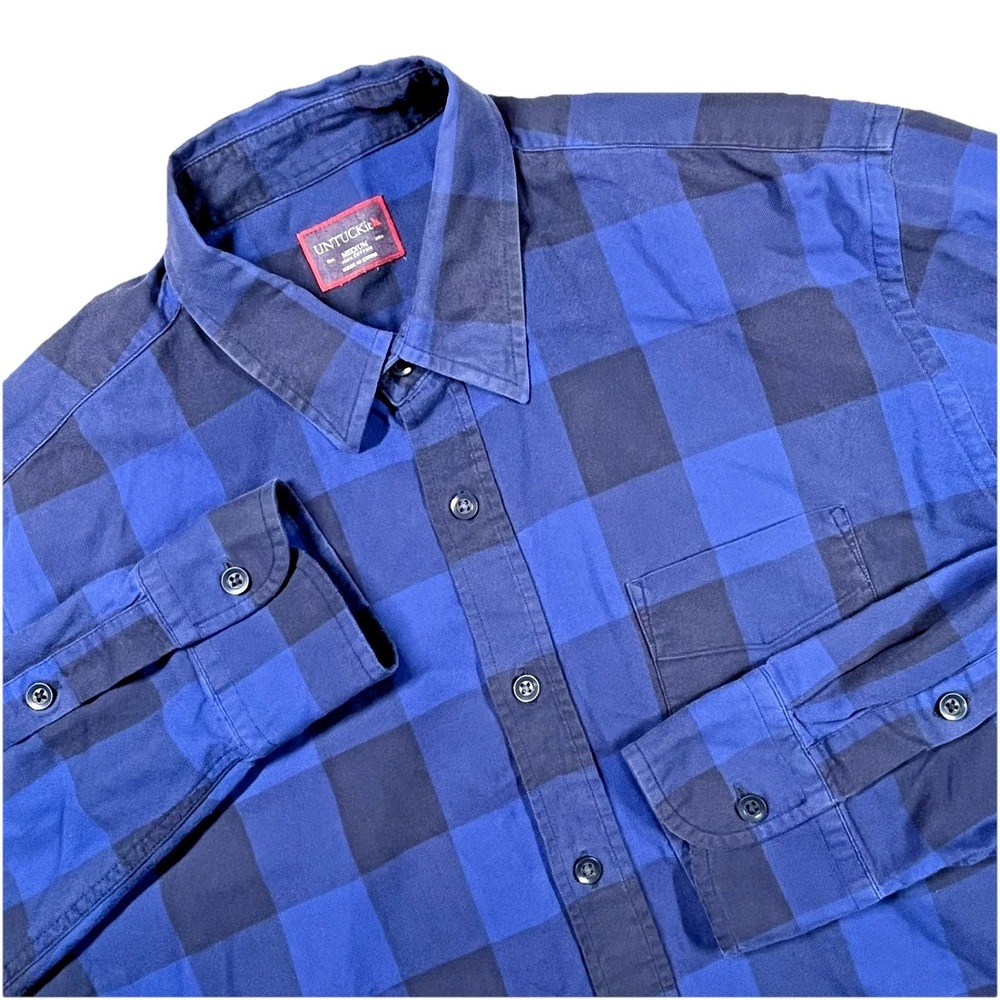 Untuckit Button Up Flannel Shirt Men's M Blue Buffalo Check Lumberjack *Flaw